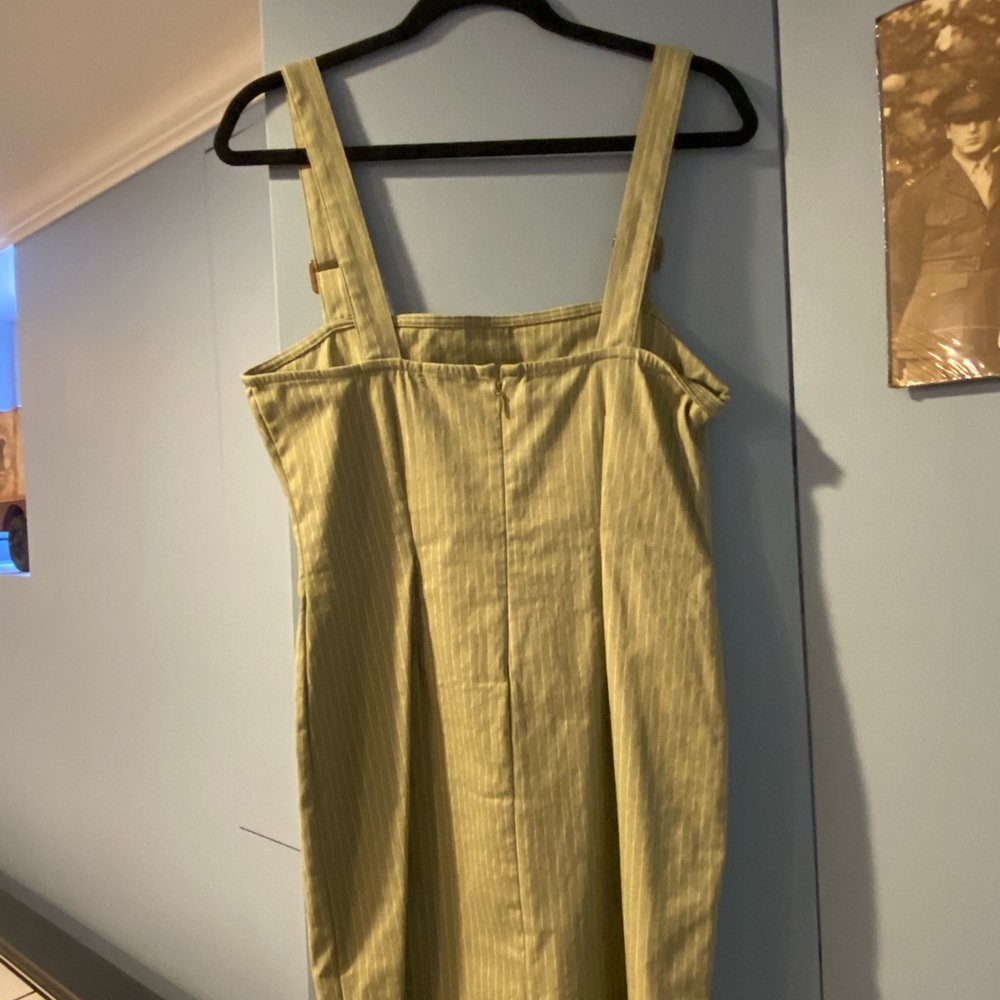 Adjustable dress, great for layering